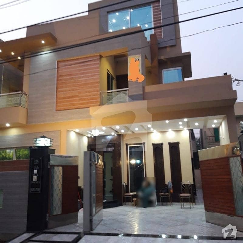 10 Marla Brand New Beautiful House At Good Location Near Park & Market