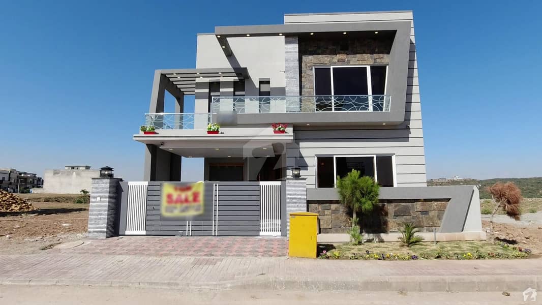 Beautiful Luxury House Is Available For Sale In Bahria Town Phase 8 In Overseas 3