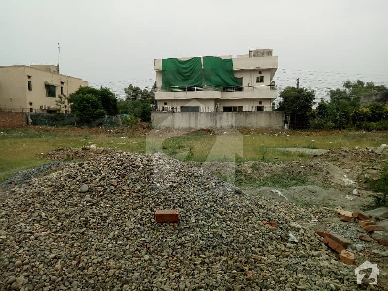 1 Kanal Ideal Location For Built Home Near Park Bank Mosque Plot For Sale