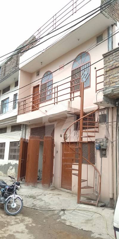 ڈھوک مستقیم روڈ راولپنڈی میں 5 کمروں کا 3 مرلہ مکان 70 لاکھ میں برائے فروخت۔