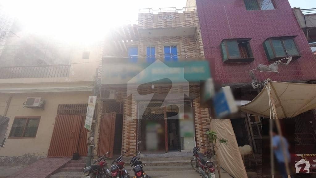 گرین ٹاؤن سیکٹر ڈی 2 لاہور میں 4 مرلہ عمارت 1.6 کروڑ میں برائے فروخت۔