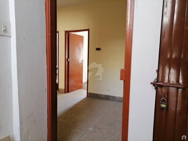 نارتھ ناظم آباد ۔ بلاک بی نارتھ ناظم آباد کراچی میں 2 کمروں کا 4 مرلہ فلیٹ 18 ہزار میں کرایہ پر دستیاب ہے۔