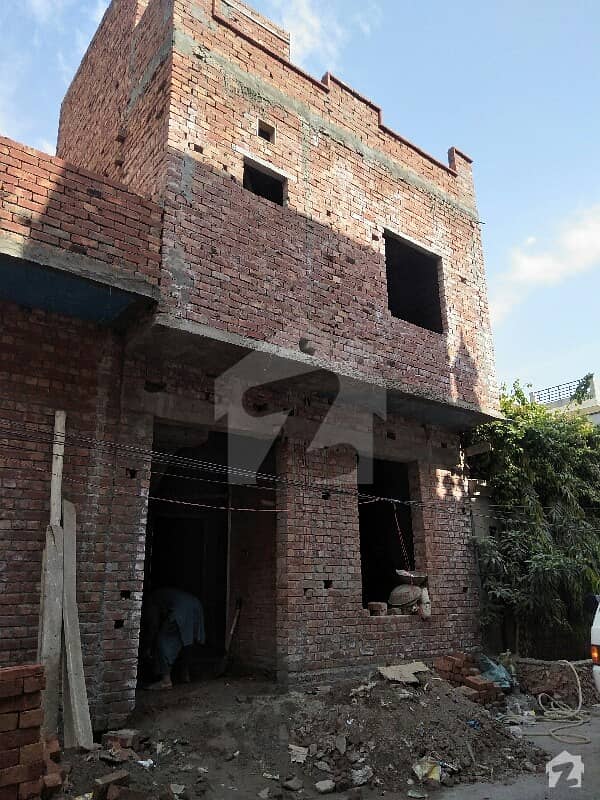 الحافظ ٹاؤن لاہور میں 3 کمروں کا 2 مرلہ مکان 67 لاکھ میں برائے فروخت۔