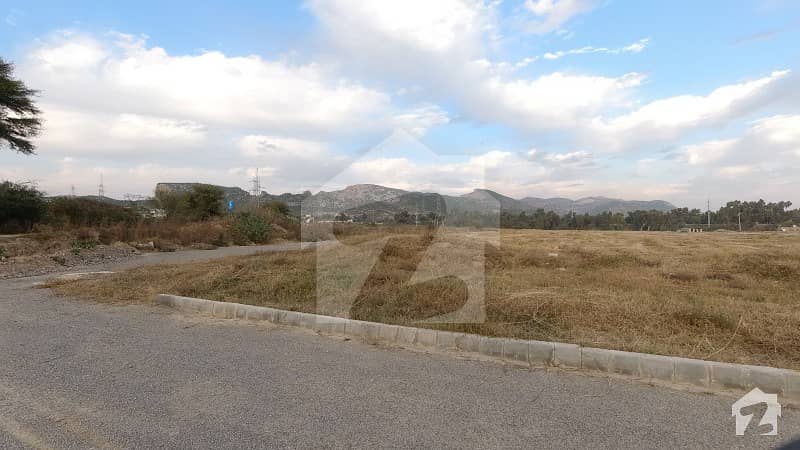 Corner 40x60 Commercial Plot Available For Sale In  Mpchs Islamabad