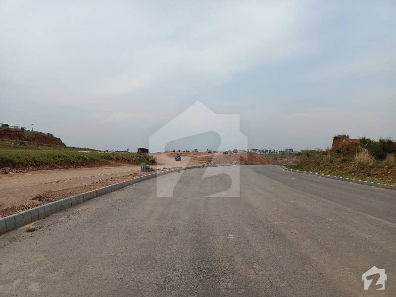 An Exquisitely Located 1 Kanal Plot Is Available For Sale