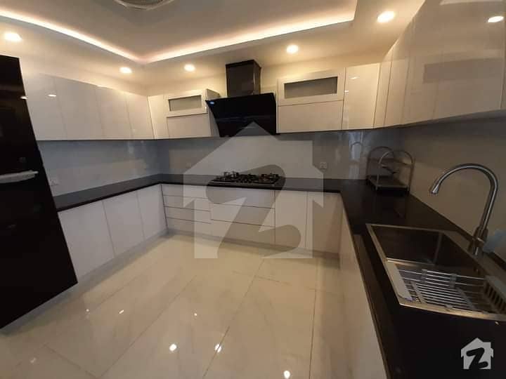 2500  Square Feet Flat Up For Sale In Clifton