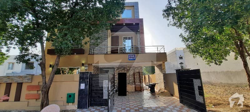 بحریہ ٹاؤن اقبال بلاک بحریہ ٹاؤن سیکٹر ای بحریہ ٹاؤن لاہور میں 5 کمروں کا 10 مرلہ مکان 2.2 کروڑ میں برائے فروخت۔ بحریہ ٹاؤن اقبال بلاک بحریہ ٹاؤن سیکٹر ای بحریہ ٹاؤن لاہور میں 5 کمروں کا 10 مرلہ مکان 2.2 کروڑ میں برائے فروخت۔