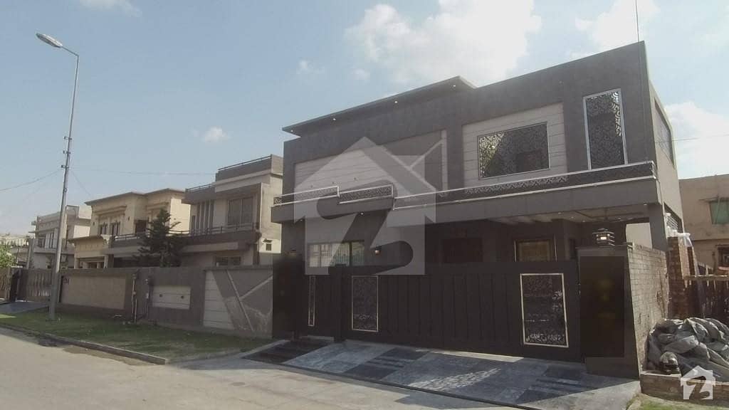 1 Kanal Brand New Beautiful Design Fully Furnished With Full Basement Bungalow Is For Sale At Green City
