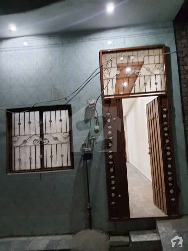 باغبانپورہ لاہور میں 2 کمروں کا 2 مرلہ مکان 35 لاکھ میں برائے فروخت۔