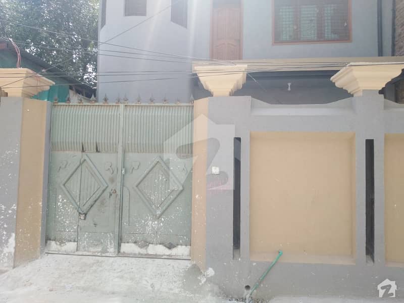 گلبرگ پشاور میں 6 کمروں کا 5 مرلہ مکان 1.5 کروڑ میں برائے فروخت۔