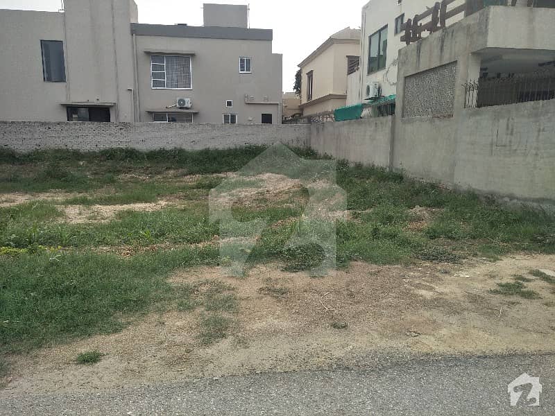 Top Location 1 Kanal Plot For Sale In DHA Phase 6 Lahore