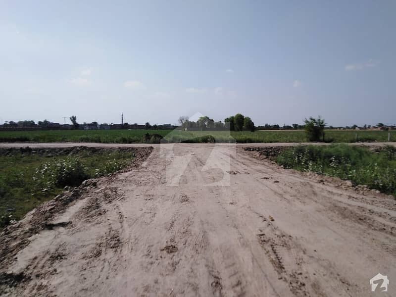 315 Square Feet Commercial Plot available for sale in Jhang Road, Faisalabad