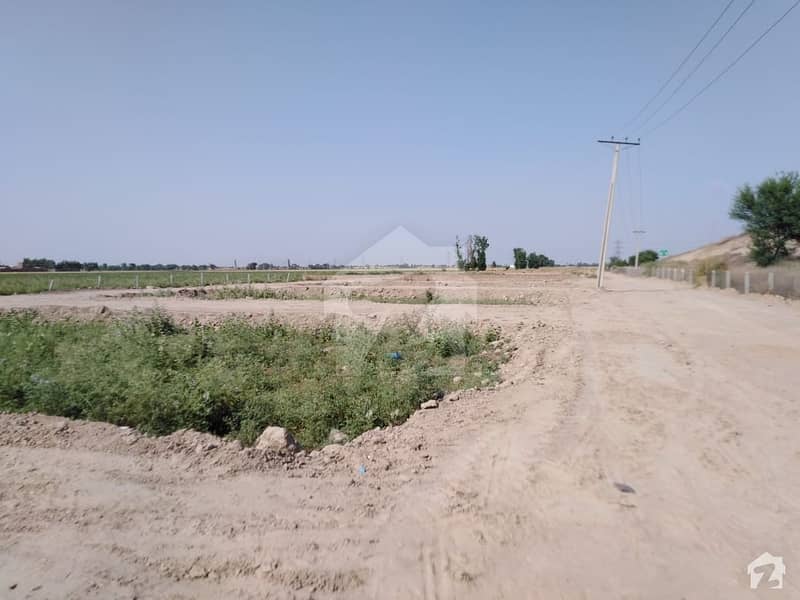315 Square Feet Commercial Plot Ideally Situated In Jhang Road