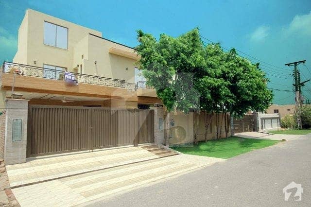 1 Kanal Luxurious Bungalow For Sale In Dha Phase 1