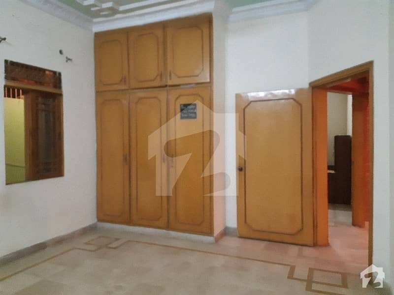 3 Bed dd 240 Yard Commercial House For Rent Gulsha E Iqbal 10a Karachi
