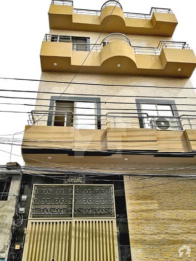 چائنہ سکیم ۔ بلاک ڈی1 چائنہ سکیم لاہور میں 4 کمروں کا 5 مرلہ مکان 1.25 کروڑ میں برائے فروخت۔