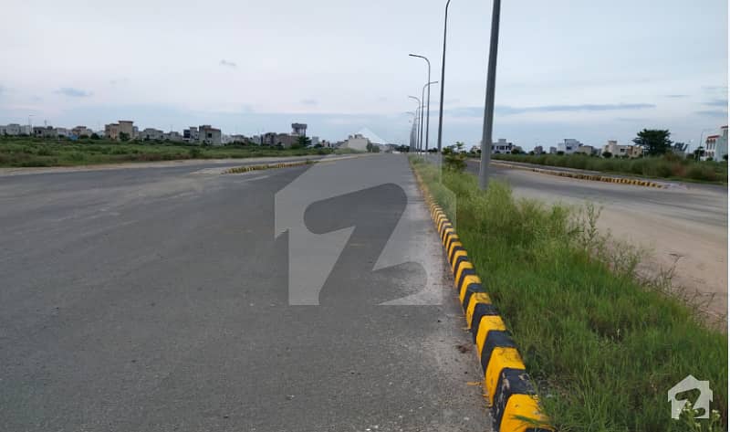 80 Fit Ki Back Very Near To Park On Ground Carpat Road Ideal Location Very Cheep Price 80 Fit Ki Back Very Near To Park On Ground Carpat Road Ideal Location Very Cheep Price