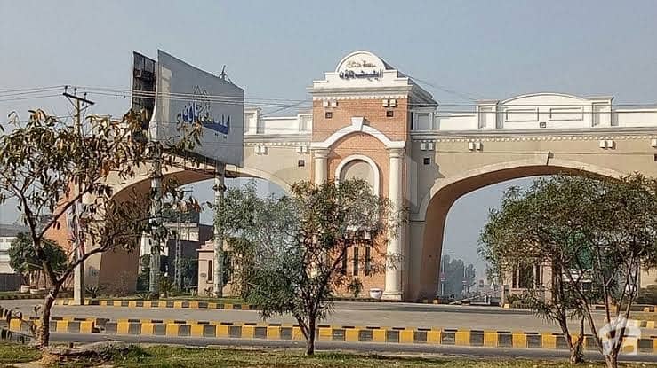 ایلیٹ ٹاؤن ۔ بلاک ڈی ایلیٹ ٹاؤن لاہور میں 10 مرلہ رہائشی پلاٹ 28 لاکھ میں برائے فروخت۔