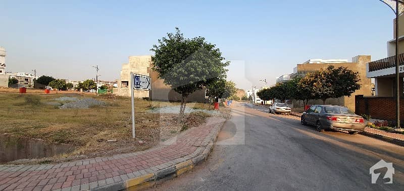 plot for sale in bahria enclave islamabad