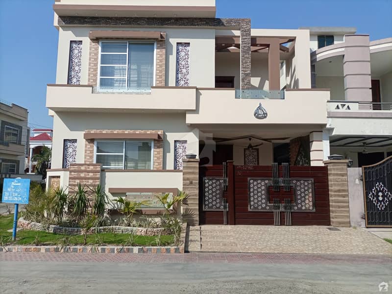 House For Grabs In 6 Marla Gujranwala