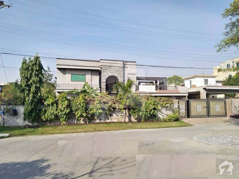 2 Kanal Bungalow Is Up For Sale
