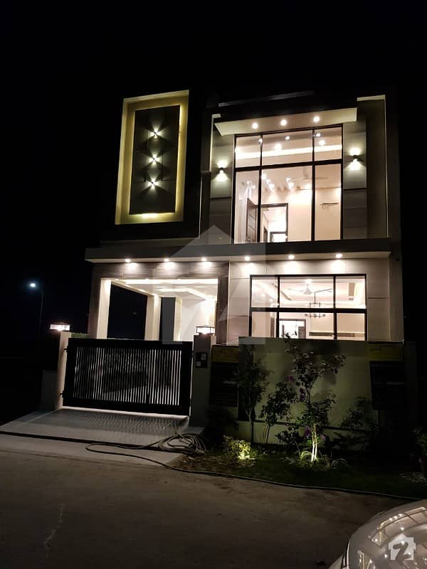 05 Marla Luxurious Bungalow Available For Sale