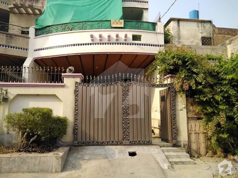 سمن آباد لاہور میں 2 کمروں کا 8 مرلہ مکان 40 ہزار میں کرایہ پر دستیاب ہے۔