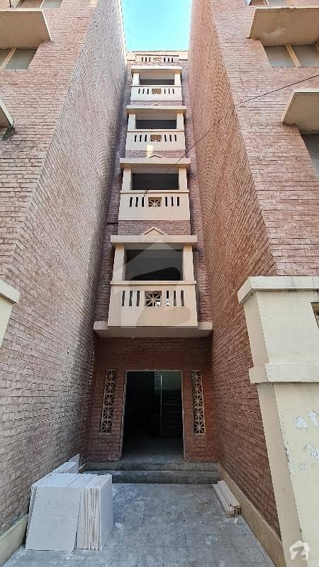 وفاقی کالونی لاہور میں 2 کمروں کا 4 مرلہ فلیٹ 42 لاکھ میں برائے فروخت۔