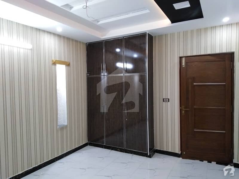 گلبرگ لاہور میں 2 کمروں کا 5 مرلہ بالائی پورشن 25 ہزار میں کرایہ پر دستیاب ہے۔