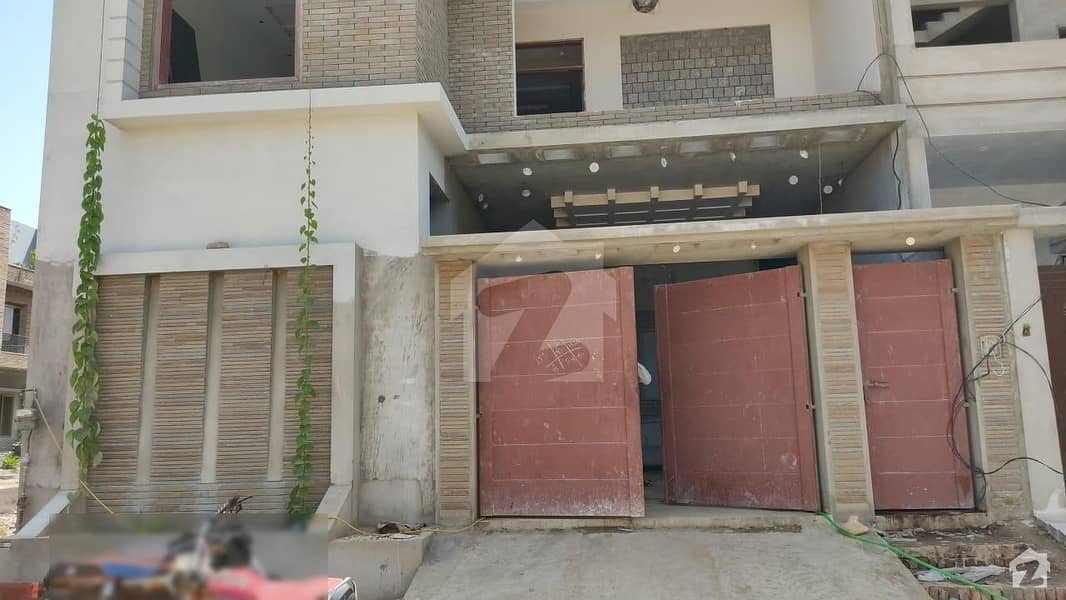 1800  Square Feet House In Central Jamshoro Road For Sale