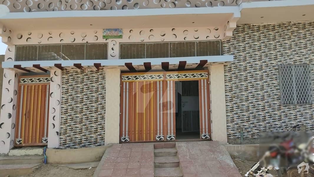 جامشورو روڈ حیدر آباد میں 3 کمروں کا 12 مرلہ مکان 1.5 کروڑ میں برائے فروخت۔