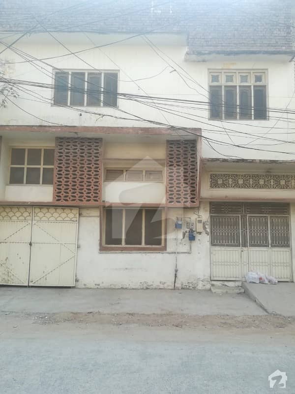 اصغر مال روڈ راولپنڈی میں 4 کمروں کا 7 مرلہ مکان 2.35 کروڑ میں برائے فروخت۔