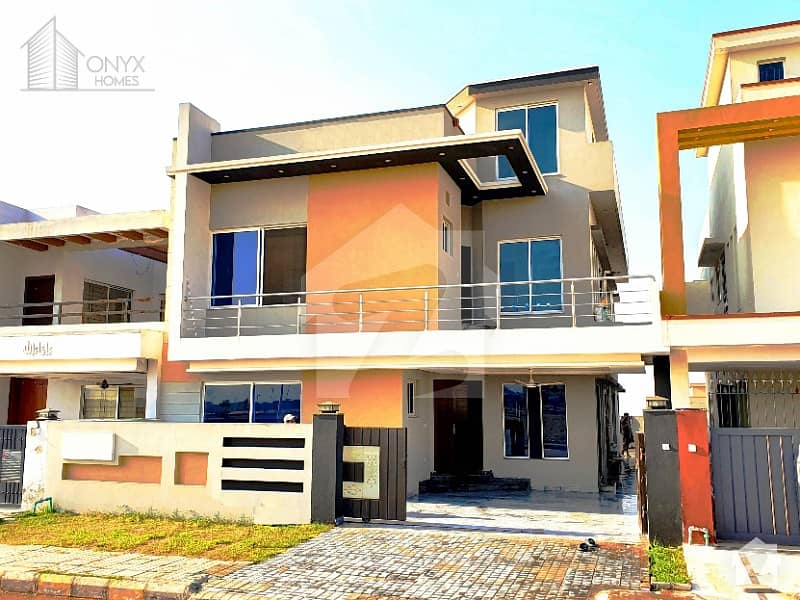 10 Marla Double Unit House Is Available For Sale