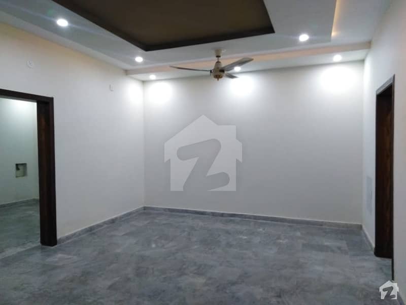 افشاں کالونی راولپنڈی میں 3 کمروں کا 13 مرلہ مکان 52 ہزار میں کرایہ پر دستیاب ہے۔