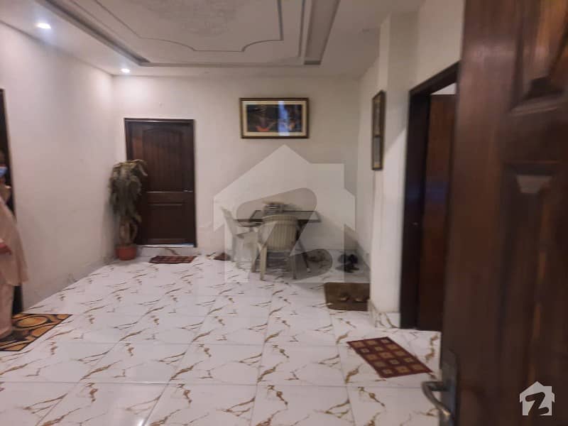 ماڈل ٹاؤن لِنک روڈ ماڈل ٹاؤن لاہور میں 3 کمروں کا 5 مرلہ بالائی پورشن 90 لاکھ میں برائے فروخت۔