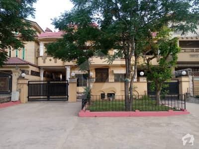 1 Kanal Brand New 3 Storey House For Sale