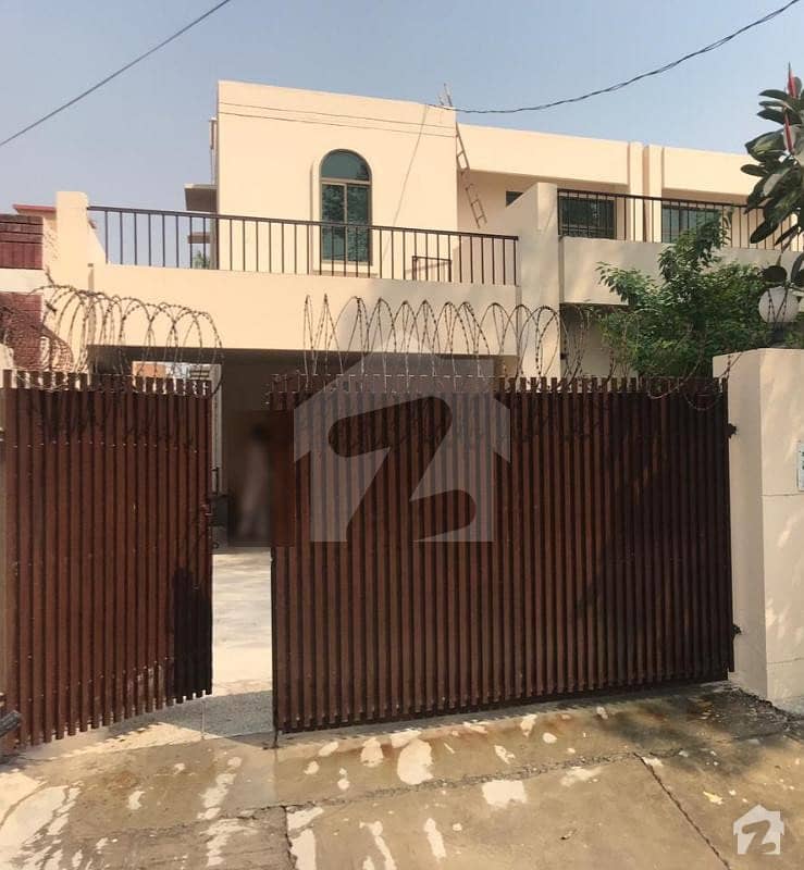 ڈی ایچ اے فیز 2 ڈیفنس (ڈی ایچ اے) لاہور میں 5 کمروں کا 1 کنال مکان 3.8 کروڑ میں برائے فروخت۔