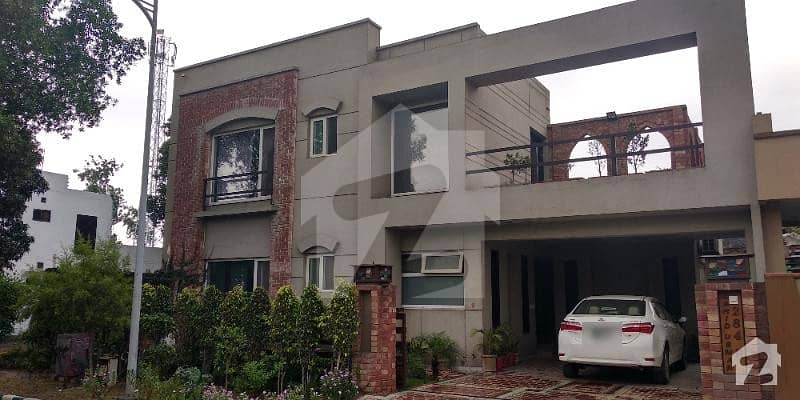 2925  Square Feet For Sale In Sukh Chayn Gardens Lahore