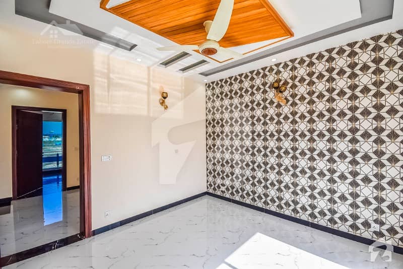 5 Marla Fabulous House For Sale In Dha 9 Town At Hot Location