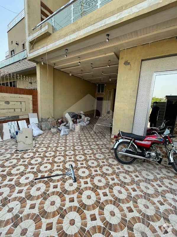 نشیمنِ اقبال فیز 1 نشیمنِ اقبال لاہور میں 5 کمروں کا 10 مرلہ مکان 2.55 کروڑ میں برائے فروخت۔ نشیمنِ اقبال فیز 1 نشیمنِ اقبال لاہور میں 5 کمروں کا 10 مرلہ مکان 2.55 کروڑ میں برائے فروخت۔