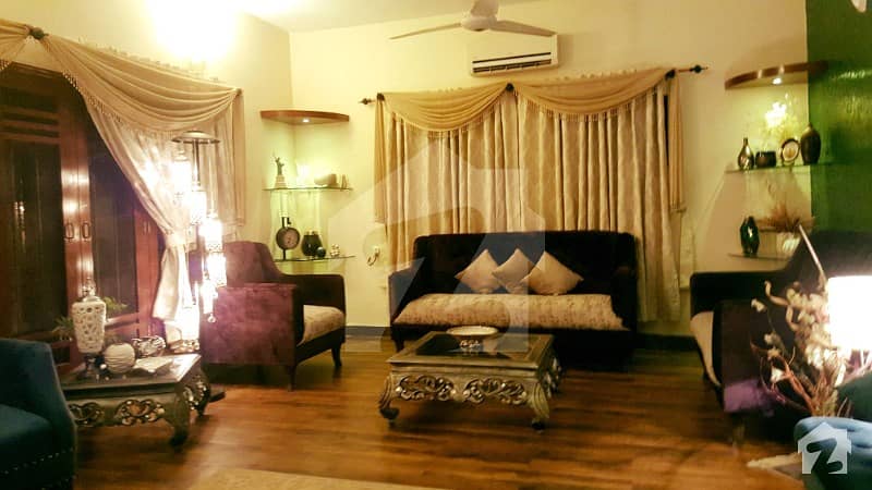 کے ڈی اے آفیسرز سوسائٹی گلشنِ اقبال ٹاؤن کراچی میں 4 کمروں کا 16 مرلہ مکان 17 کروڑ میں برائے فروخت۔