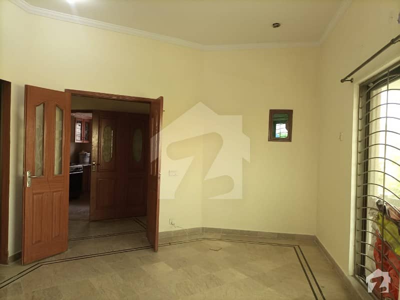 10 Marla Spanish Luxurious Upper Portion For Rent In Dha Phase 6 Lahore