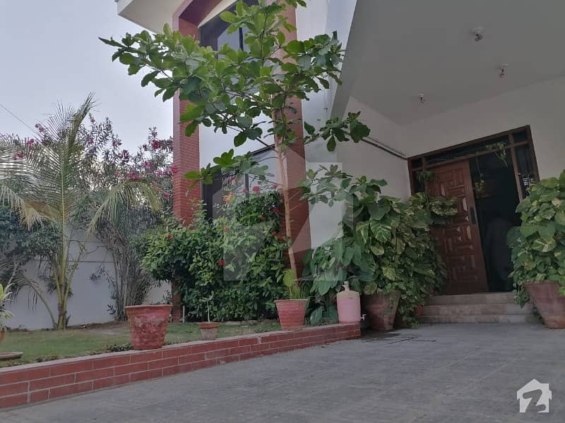 Old But Maintained Bungalow Available For Sale Dha Karachi