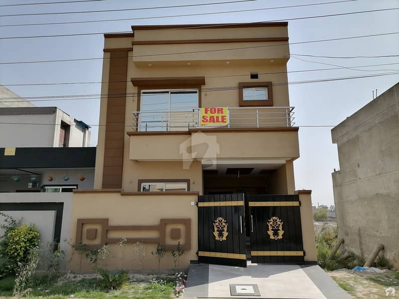 A Stunning House Is Up For Grabs In Bankers Co-operative Housing Society Lahore