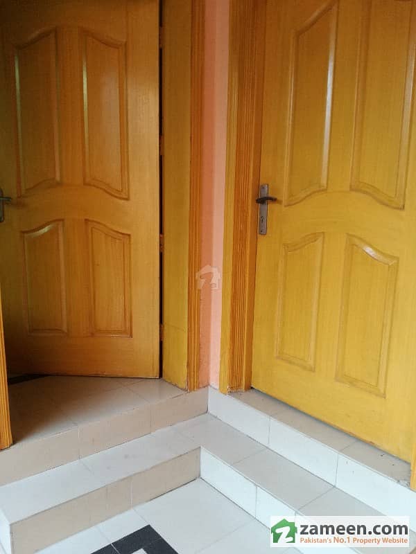 1 Kanal Uper Poriton Saperete Gate Near Allah Hoo Chowk B Block Johar Town House Is Available For Rent