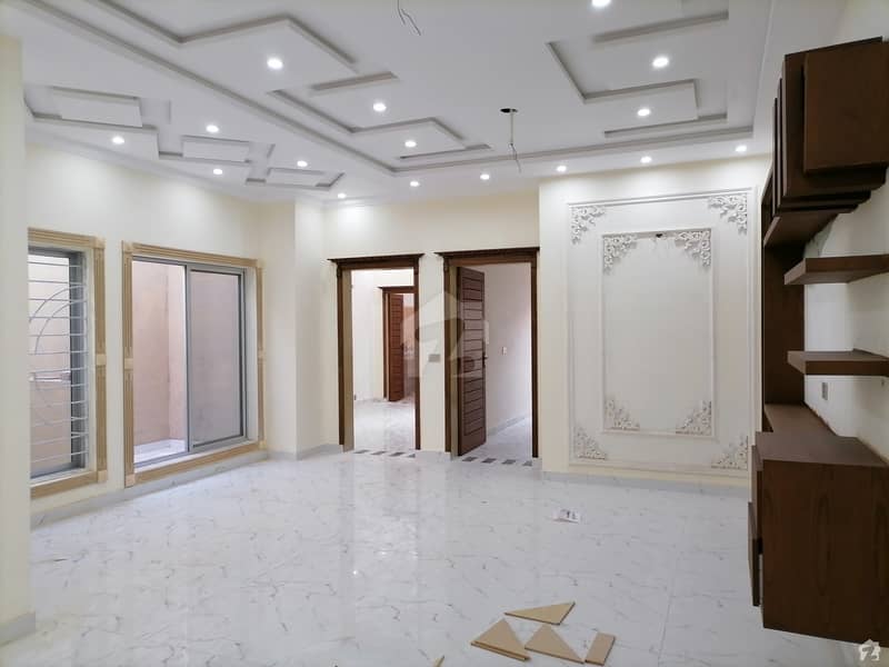 Perfect 10 Marla House In Nasheman-e-Iqbal For Sale