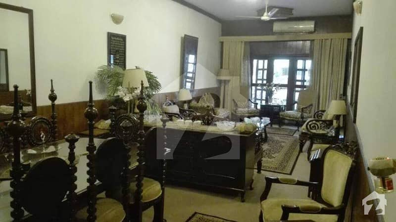 ماڈل ٹاؤن ۔ بلاک ڈی ماڈل ٹاؤن لاہور میں 4 کمروں کا 14 مرلہ مکان 3.7 کروڑ میں برائے فروخت۔