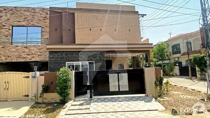 100% Original Pictures 8 Marla  Brand New Beautifull Corner  House For Sale In Dha Phase 3 Xx Block