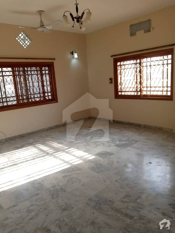 Best Location Town House 250 Square Yard House For Rent In Clifton Block 7