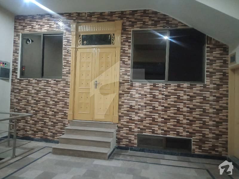 In Hayatabad 1125  Square Feet House For Rent